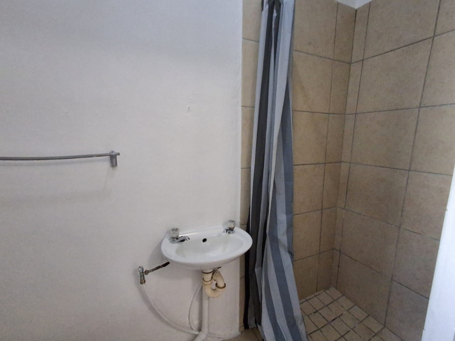 To Let 1 Bedroom Property for Rent in Parow Western Cape